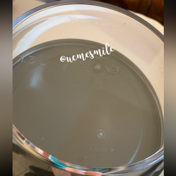 Tupperware New Set of 3 Clearly Elegant Acrylic Century Clear Bowls & Black Seal - Picture 6 of 8